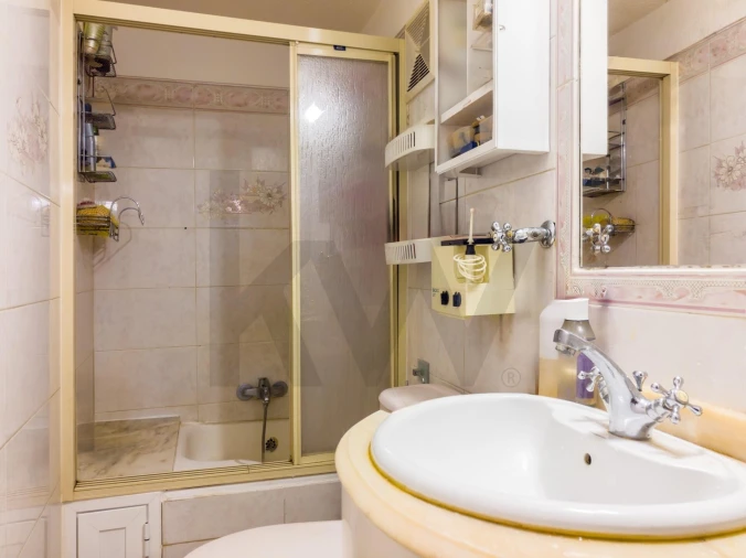 Apartamento T2 para Venda em Santa Maria Maior Foto 8