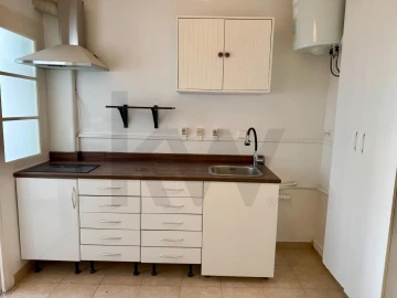 Apartamento T1 para Arrendamento em Campo de Ourique