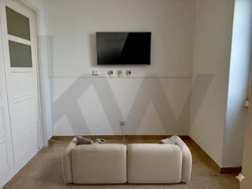 Apartamento T1 para Arrendamento em Campo de Ourique