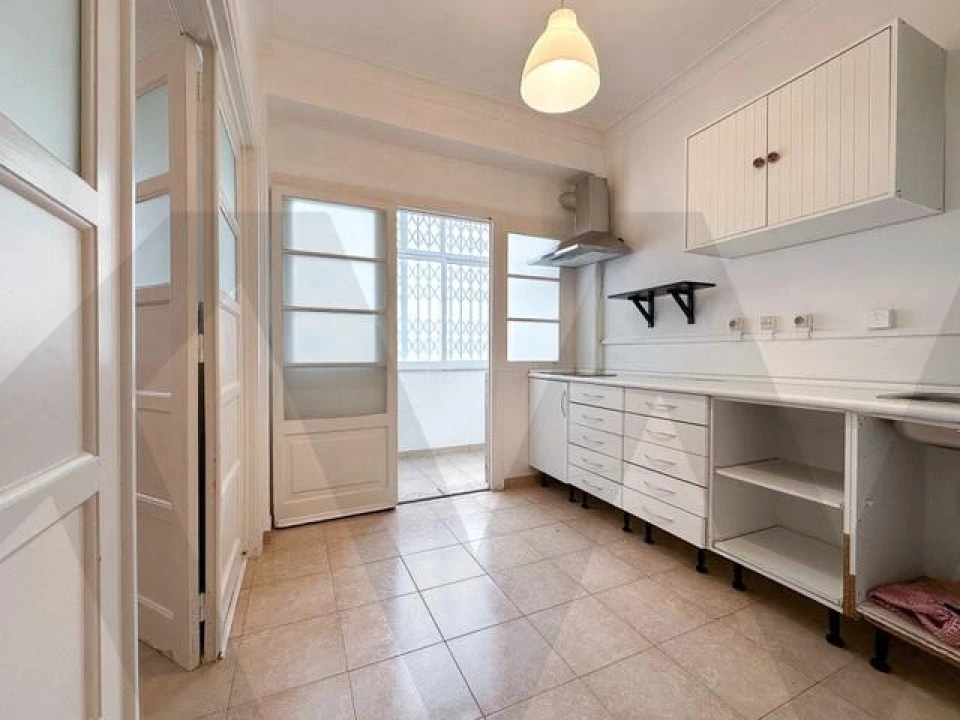 Apartamento T1 para Arrendamento em Campo de Ourique Foto 5