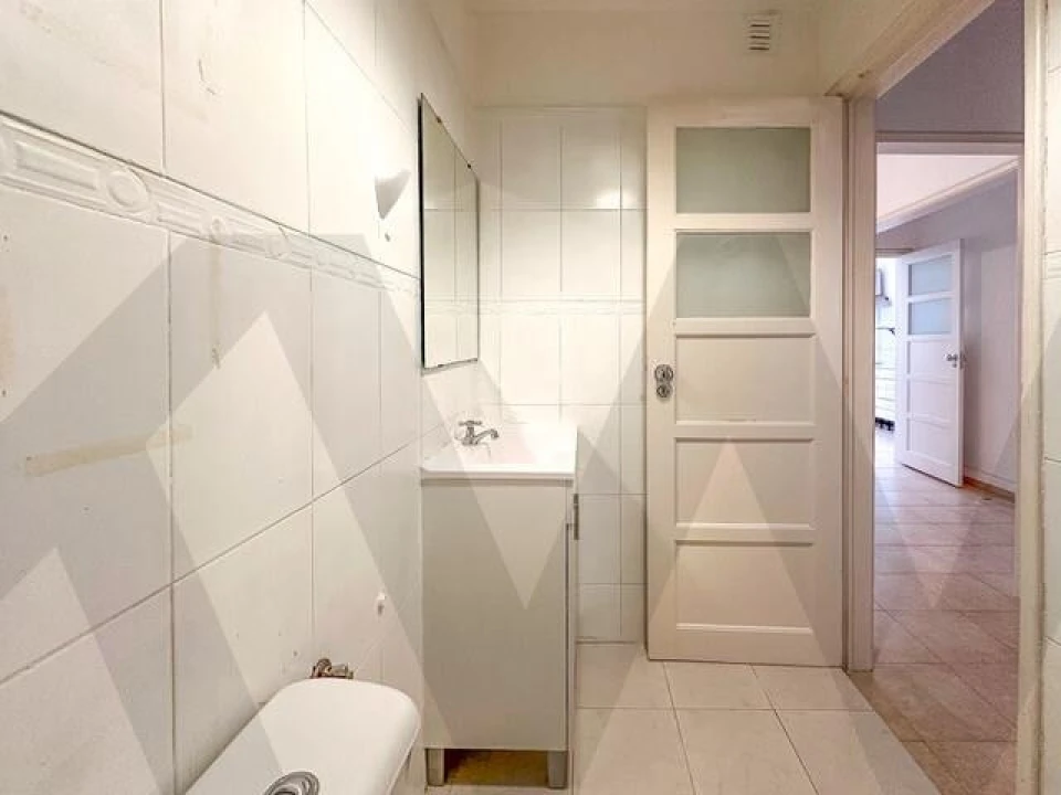 Apartamento T1 para Arrendamento em Campo de Ourique Foto 13