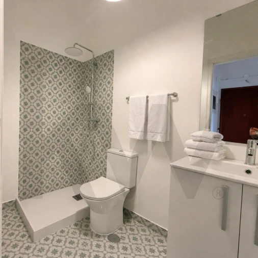 Apartamento T1 para Arrendamento em Campo de Ourique Foto 10