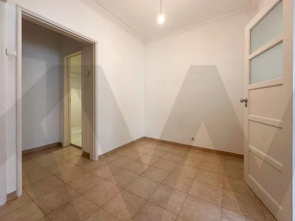 Apartamento T1 para Arrendamento em Campo de Ourique Foto 11
