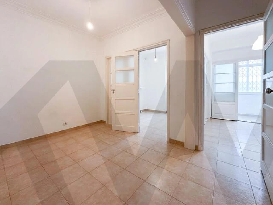 Apartamento T1 para Arrendamento em Campo de Ourique Foto 1