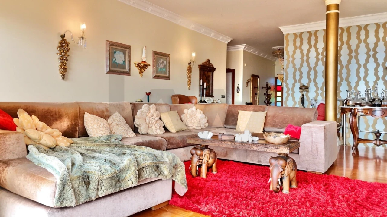 Moradia T4 para Venda em Santo Antonio Foto 13