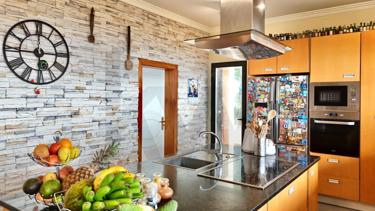 Moradia T4 para Venda em Santo Antonio Foto 40