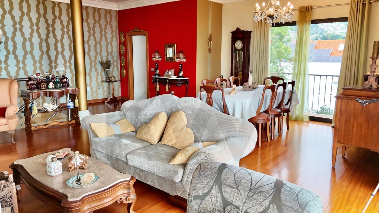 Moradia T4 para Venda em Santo Antonio Foto 30