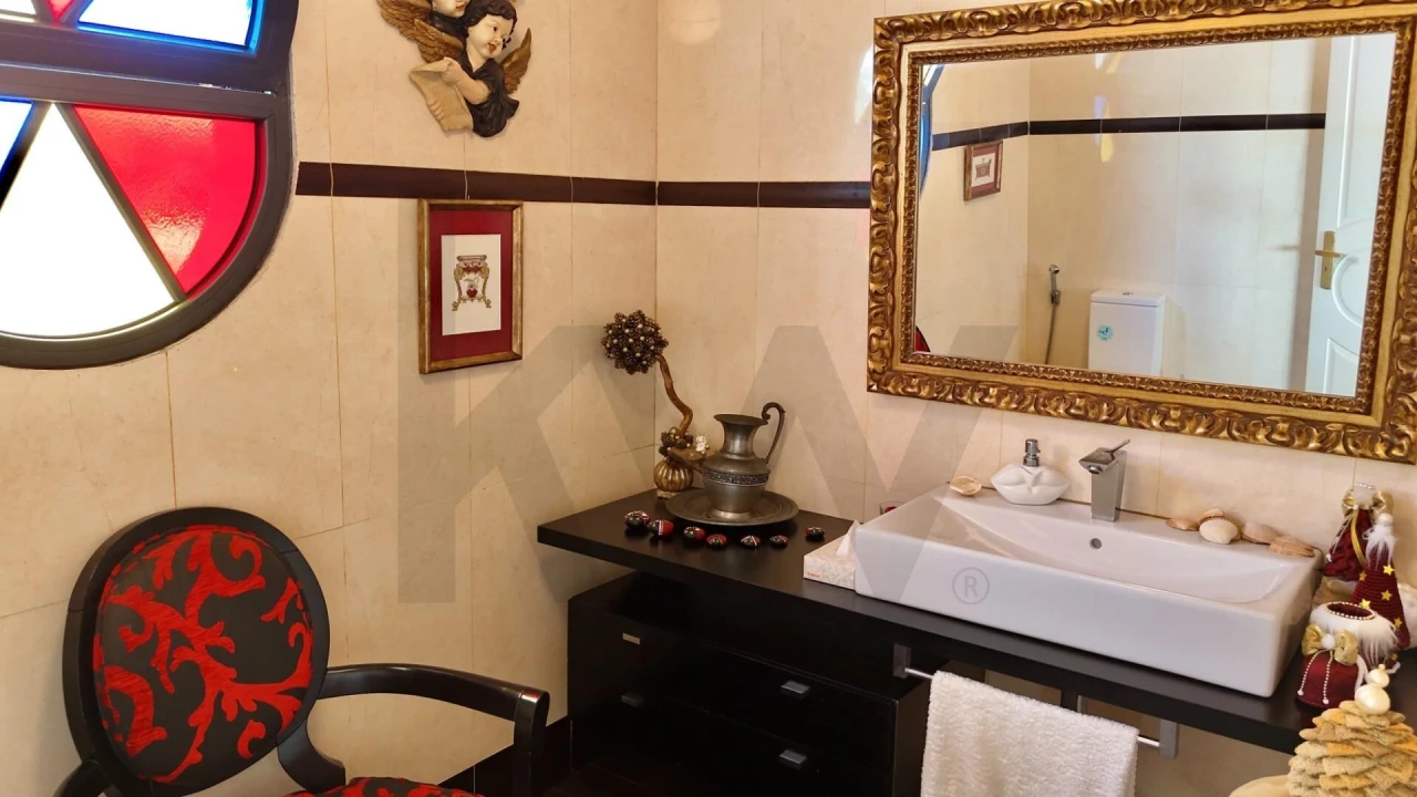 Moradia T4 para Venda em Santo Antonio Foto 32