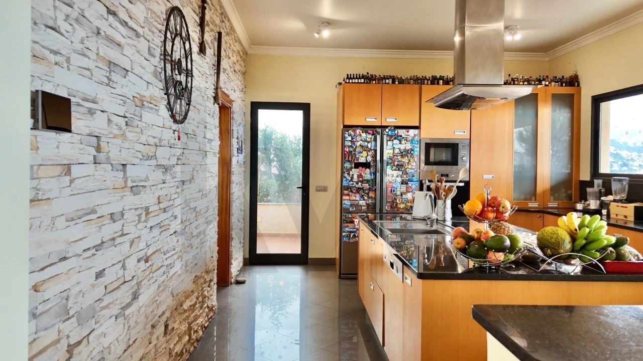 Moradia T4 para Venda em Santo Antonio Foto 39