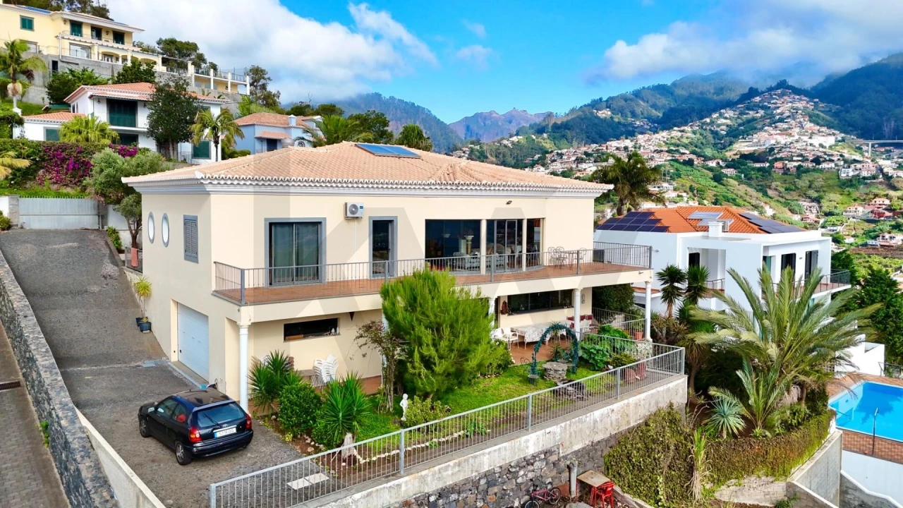 Moradia T4 para Venda em Santo Antonio Foto 45