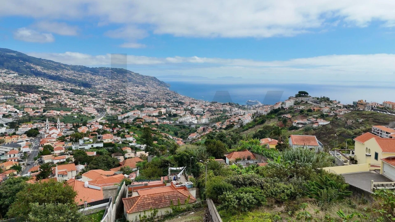 Moradia T4 para Venda em Santo Antonio Foto 48