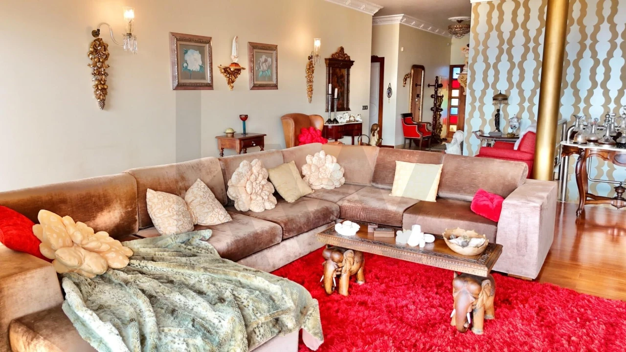 Moradia T4 para Venda em Santo Antonio Foto 16