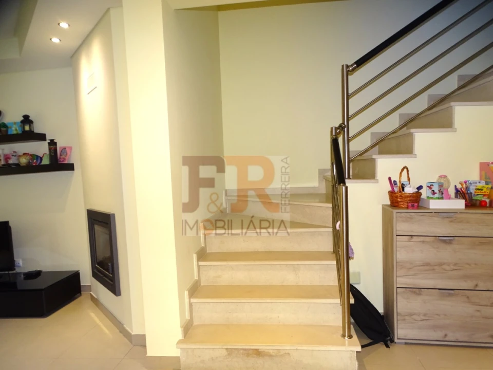 Moradia T3 para Venda em Quinta do Conde Foto 18