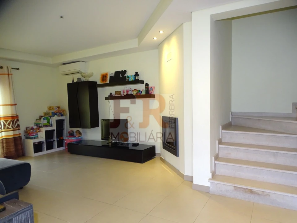 Moradia T3 para Venda em Quinta do Conde Foto 19