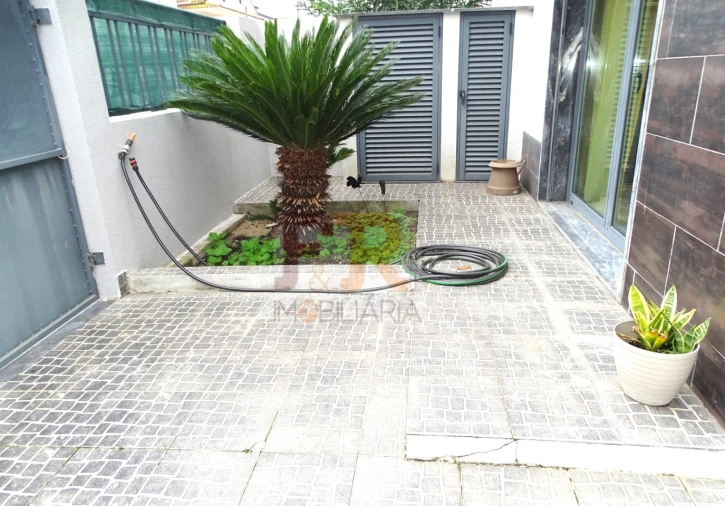 Moradia T3 para Venda em Quinta do Conde Foto 2