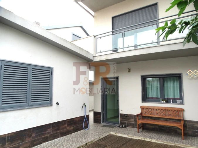 Moradia T3 para Venda em Quinta do Conde Foto 8