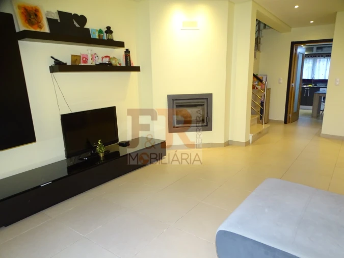 Moradia T3 para Venda em Quinta do Conde Foto 22