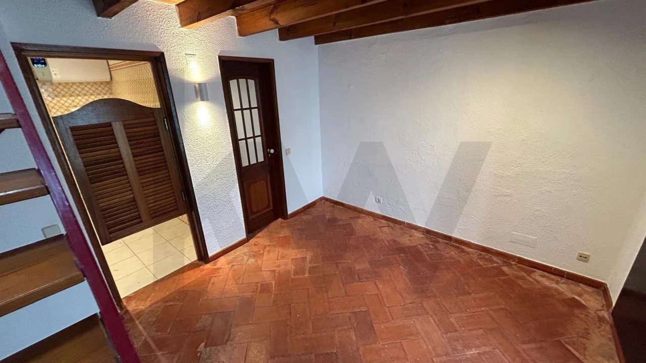 Moradia T1 para Arrendamento em Estrela Foto 6