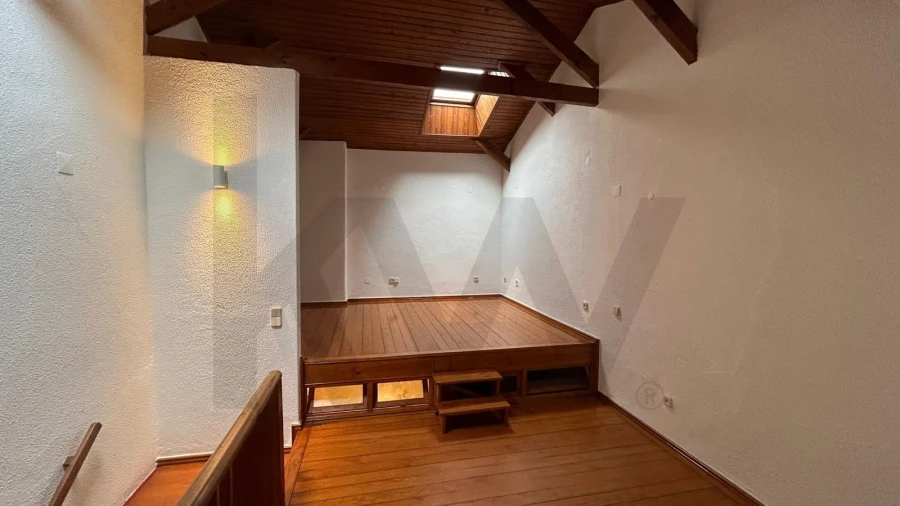 Moradia T1 para Arrendamento em Estrela Foto 22