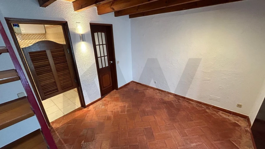 Moradia T1 para Arrendamento em Estrela Foto 6