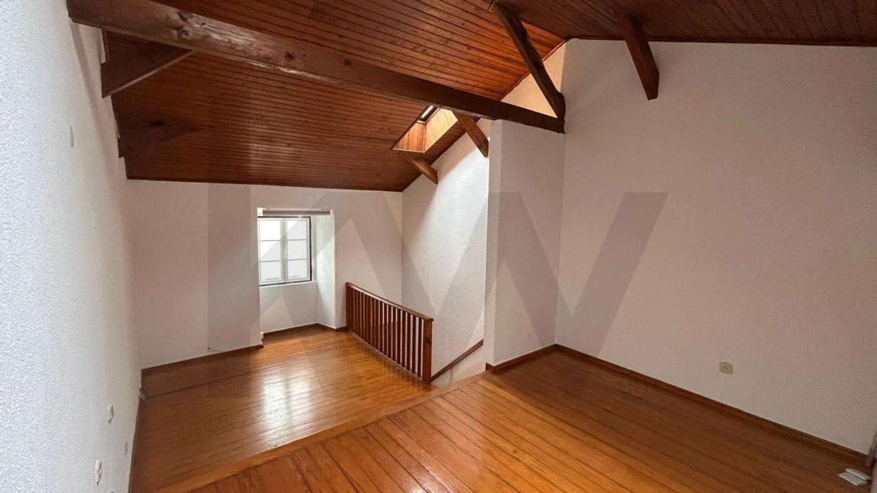 Moradia T1 para Arrendamento em Estrela Foto 26