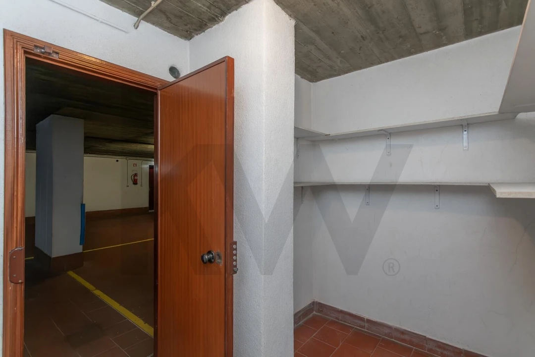 Apartamento T3 para Venda em Algés, Linda-A-Velha e Cruz Quebrada-Dafundo Foto 24