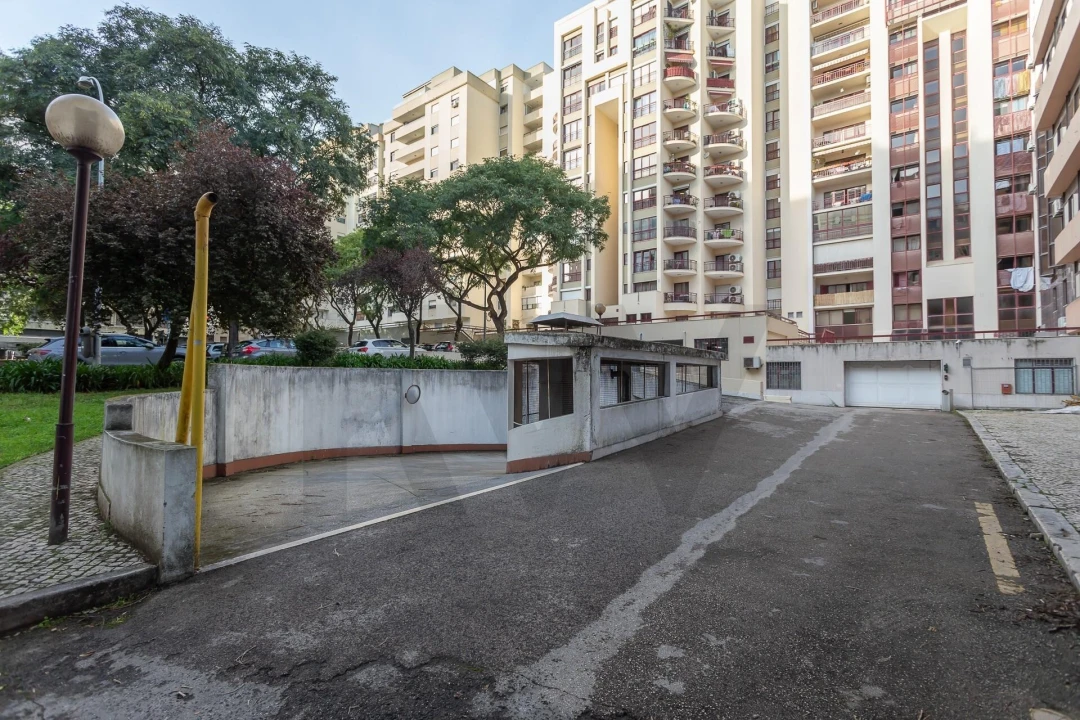 Apartamento T3 para Venda em Algés, Linda-A-Velha e Cruz Quebrada-Dafundo Foto 27