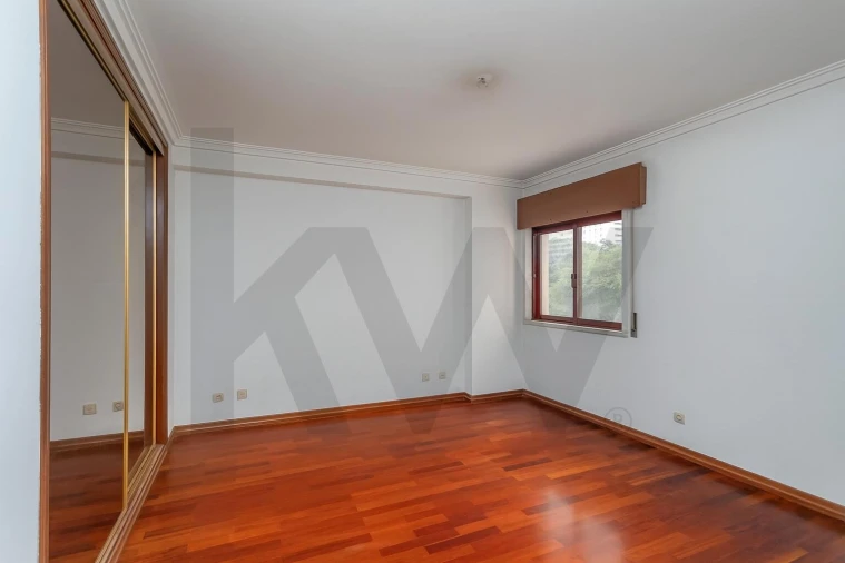 Apartamento T3 para Venda em Algés, Linda-A-Velha e Cruz Quebrada-Dafundo Foto 13