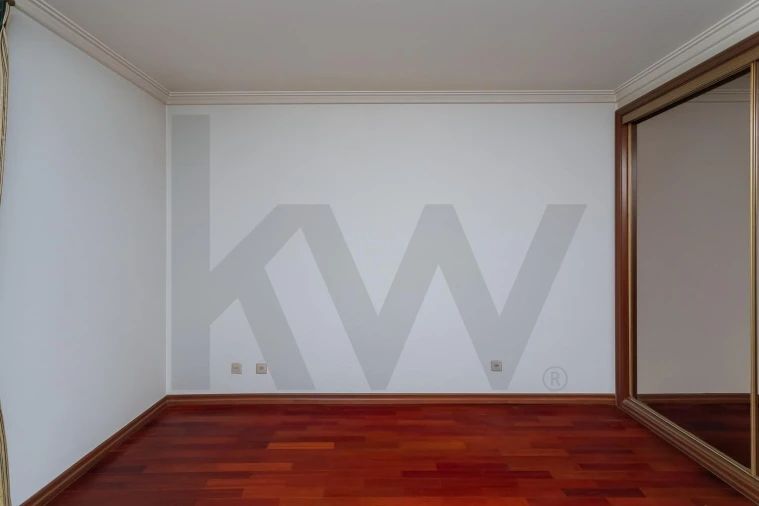 Apartamento T3 para Venda em Algés, Linda-A-Velha e Cruz Quebrada-Dafundo Foto 14