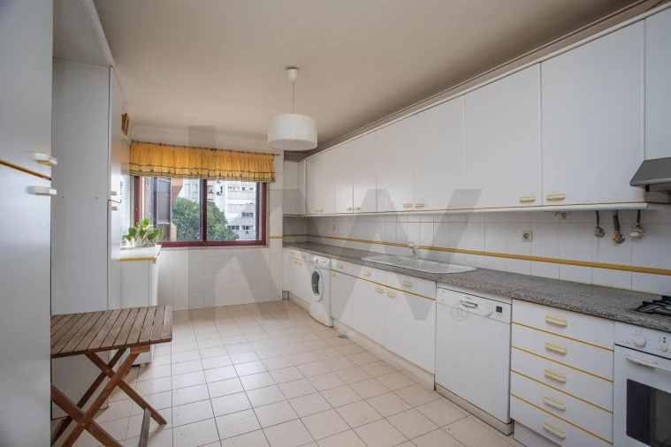 Apartamento T3 para Venda em Algés, Linda-A-Velha e Cruz Quebrada-Dafundo Foto 7