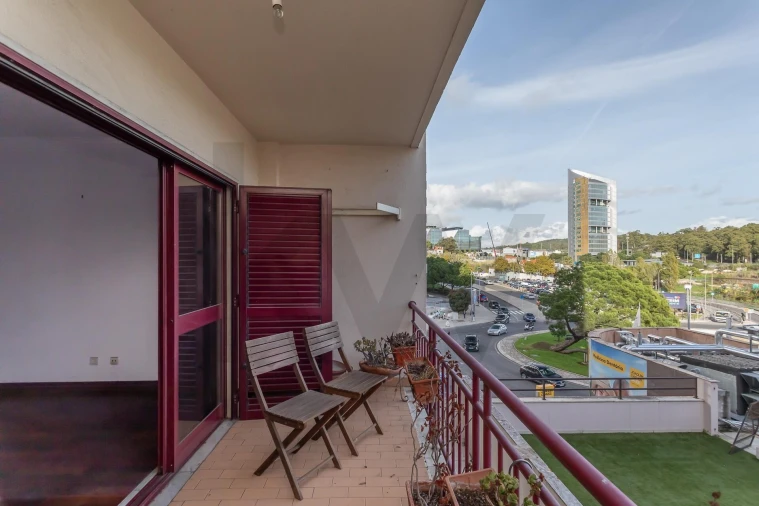 Apartamento T3 para Venda em Algés, Linda-A-Velha e Cruz Quebrada-Dafundo Foto 2