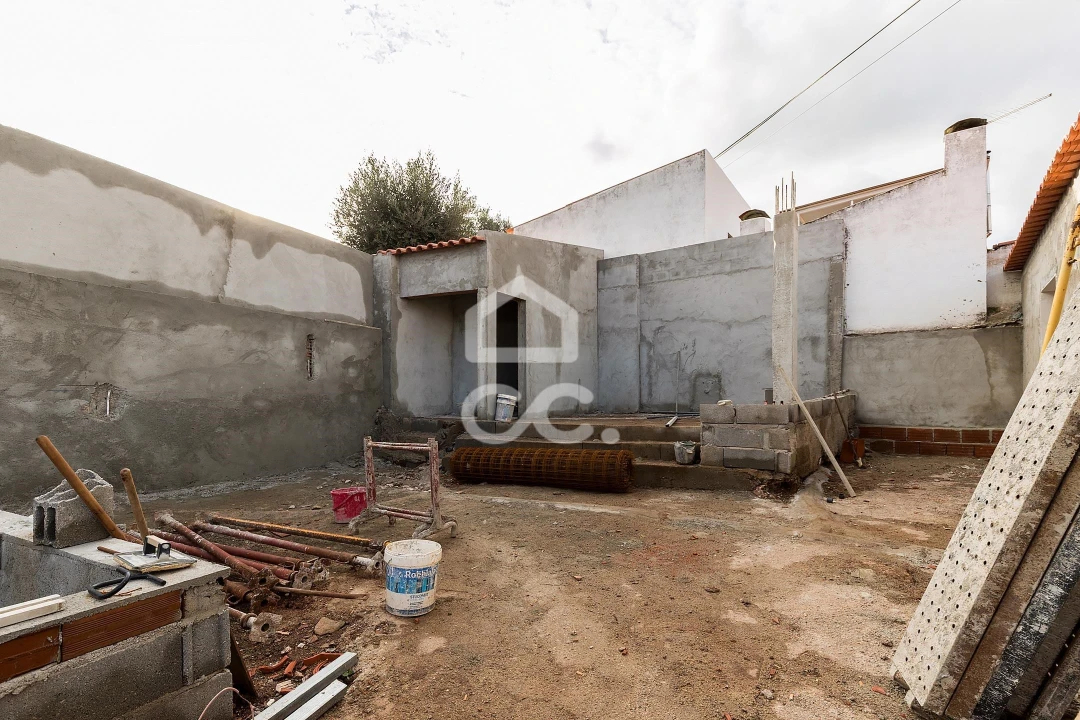 Moradia T3 para Venda em Viana do Alentejo Foto 16