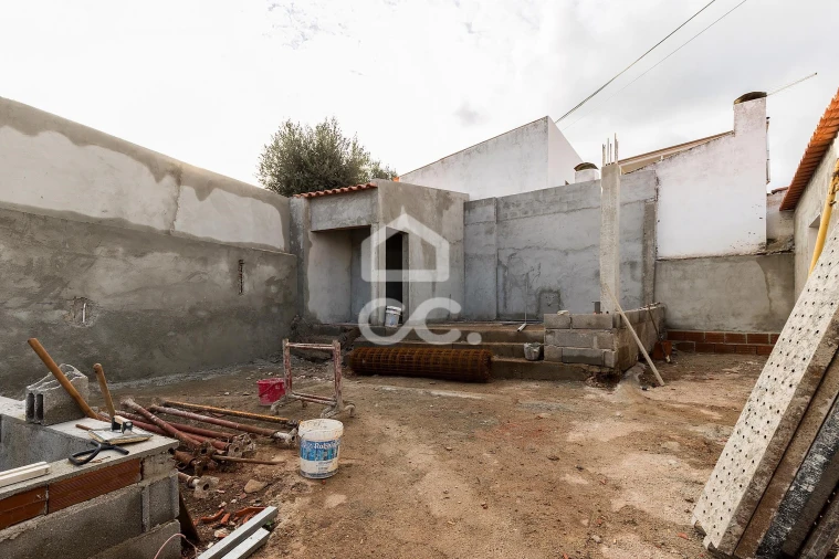 Moradia T3 para Venda em Viana do Alentejo Foto 16