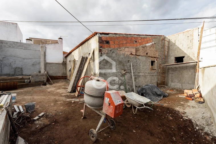 Moradia T3 para Venda em Viana do Alentejo Foto 18