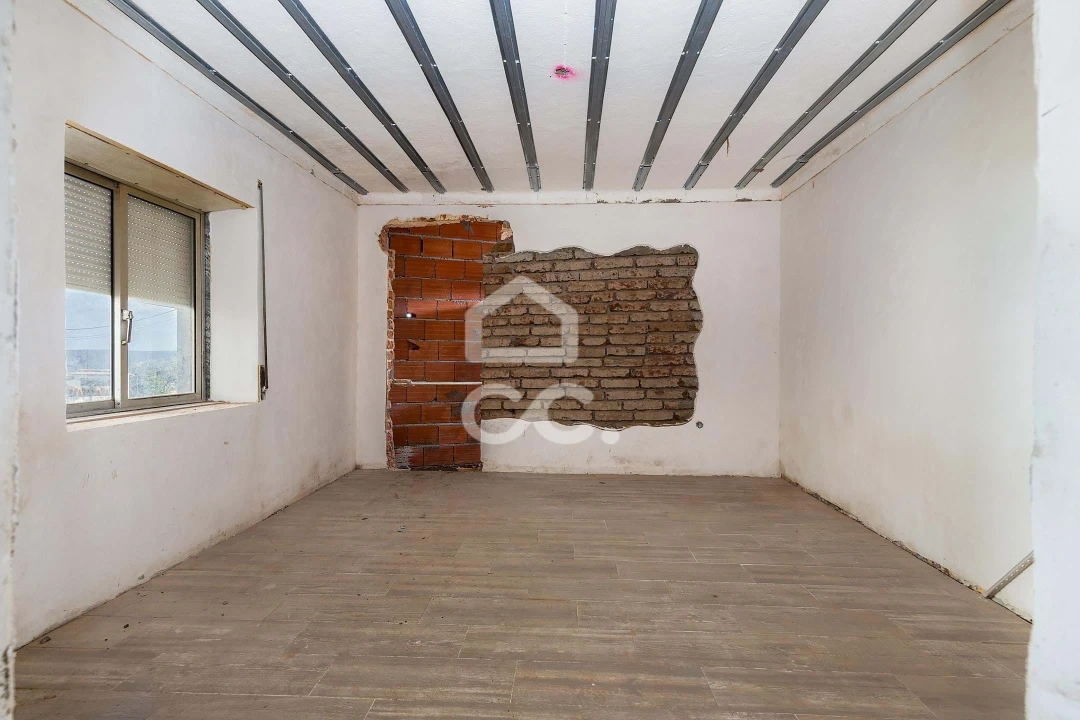 Moradia T3 para Venda em Viana do Alentejo Foto 4