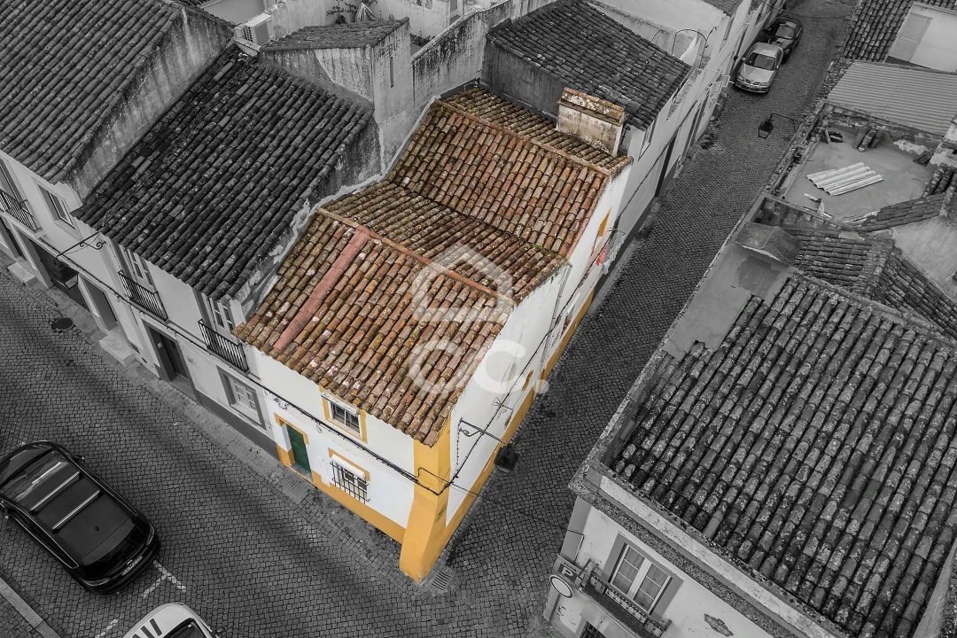 Moradia T2 para Venda em Évora (São Mamede, Sé, São Pedro e Santo Antão) Foto 1