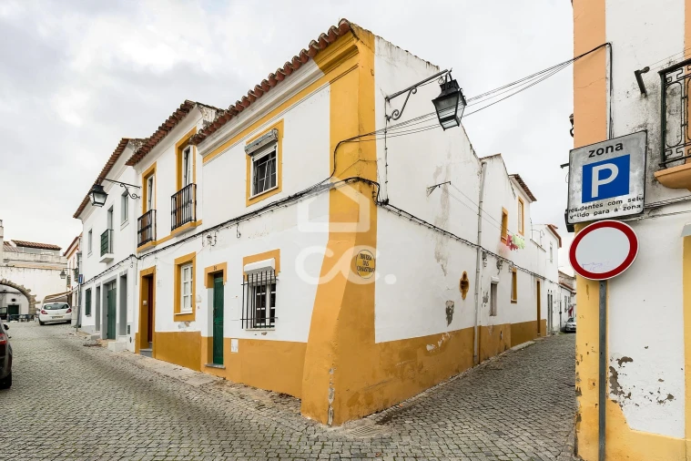 Moradia T2 para Venda em Évora (São Mamede, Sé, São Pedro e Santo Antão) Foto 2