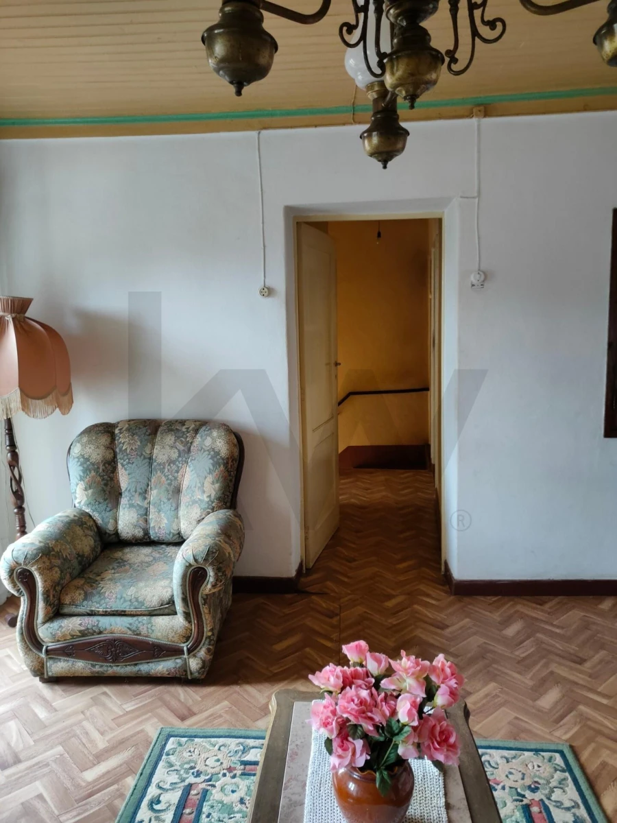 Moradia T1 para Venda em Sazes do Lorvão Foto 9