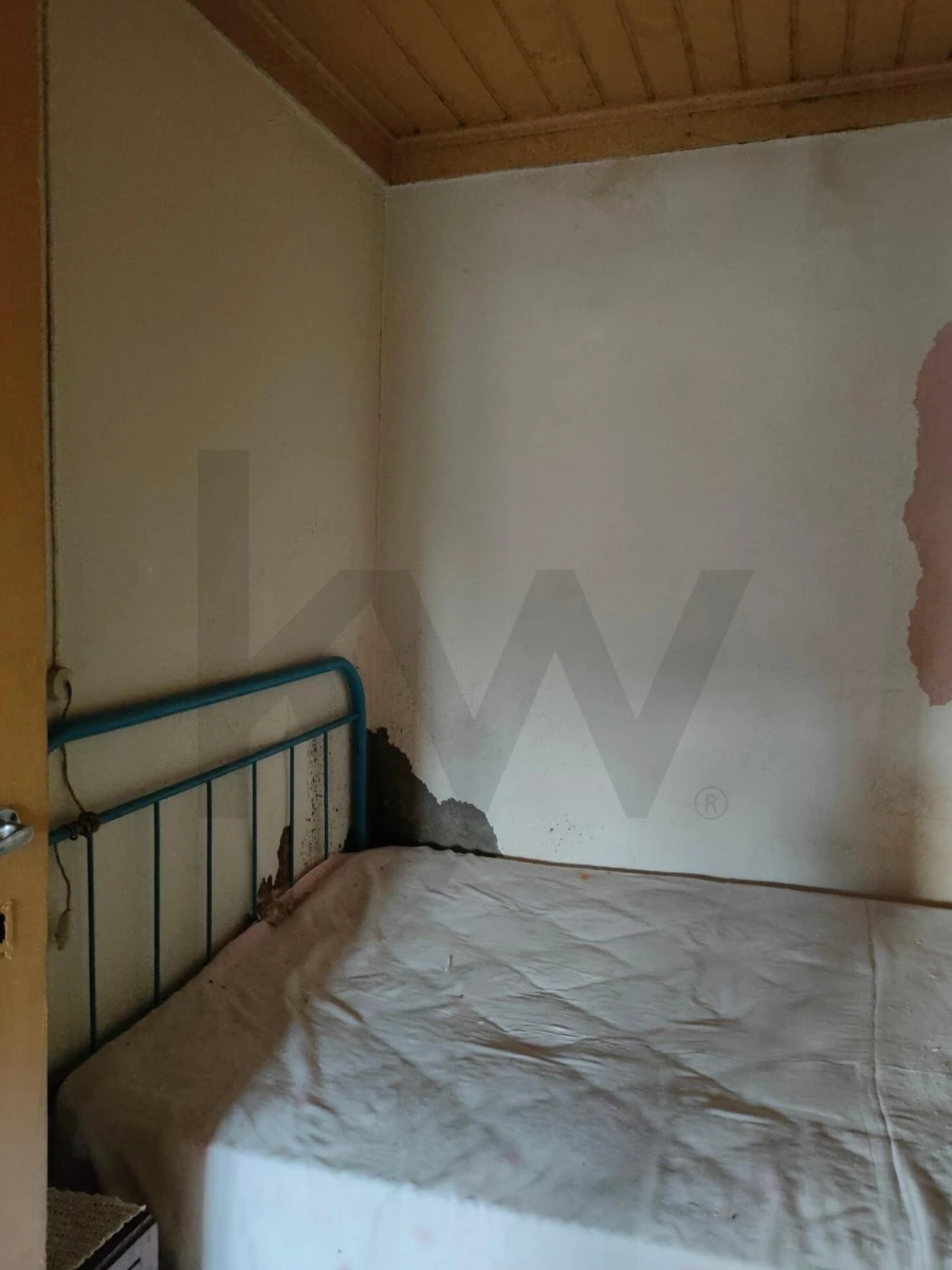 Moradia T1 para Venda em Sazes do Lorvão Foto 11