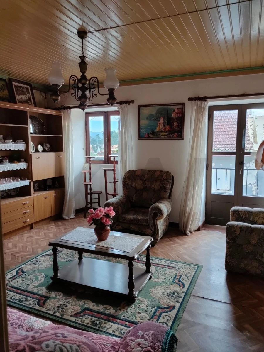 Moradia T1 para Venda em Sazes do Lorvão Foto 8