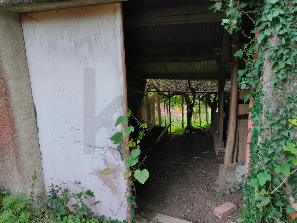 Moradia T1 para Venda em Sazes do Lorvão Foto 36