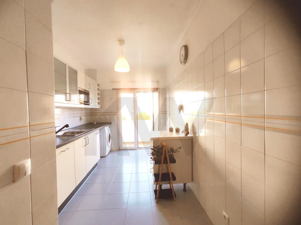 Apartamento T2 para Arrendamento em São Domingos de Rana Foto 4