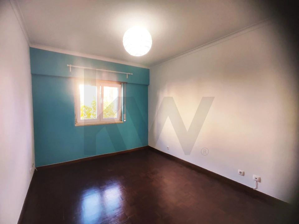 Apartamento T2 para Arrendamento em São Domingos de Rana Foto 20