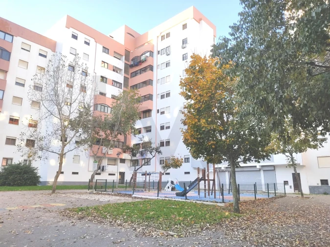 Apartamento T2 para Arrendamento em São Domingos de Rana