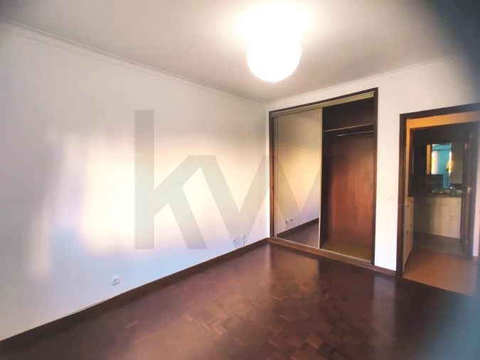 Apartamento T2 para Arrendamento em São Domingos de Rana Foto 30