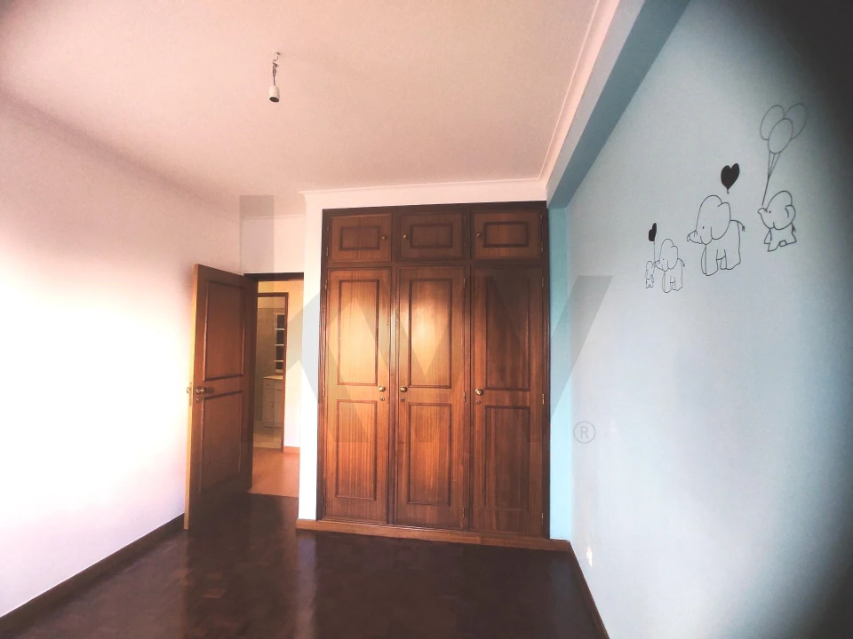 Apartamento T2 para Arrendamento em São Domingos de Rana Foto 19
