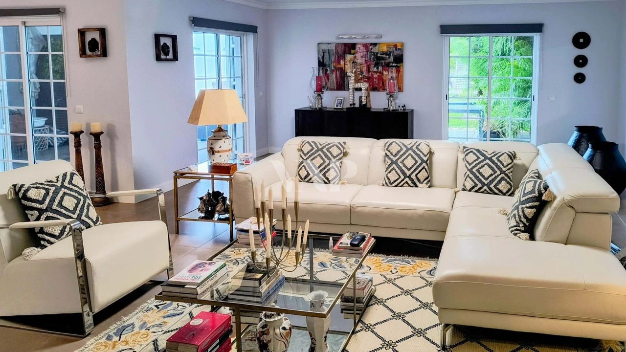 Moradia T4 para Venda em Altura Foto 8