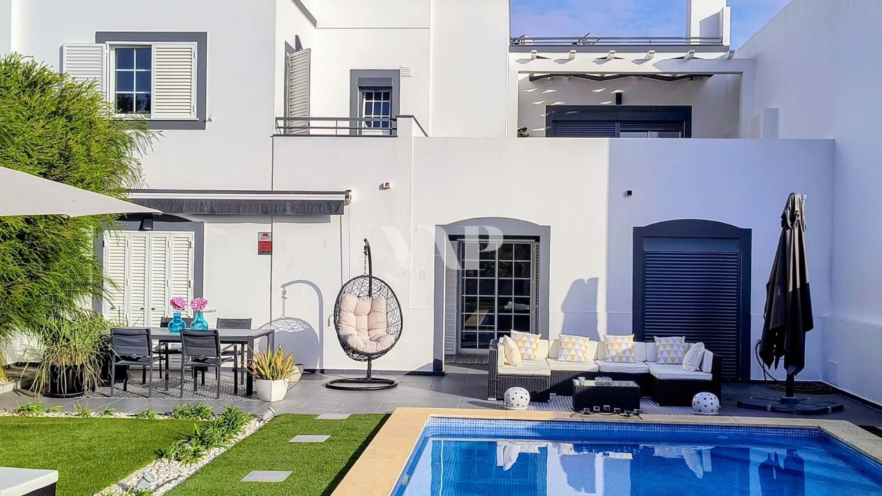 Moradia T4 para Venda em Altura Foto 1