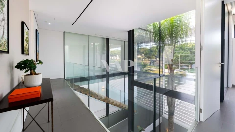 Moradia T6 para Venda em Quarteira