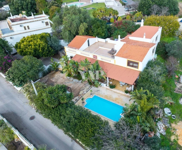 Moradia T6 para Venda em Boliqueime Foto 49